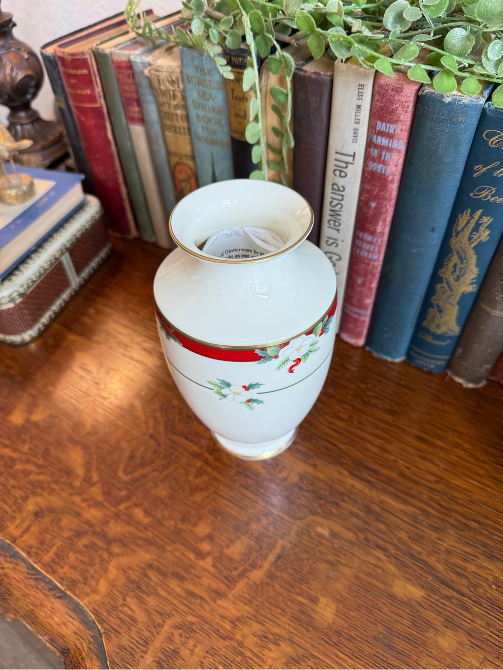 Pfaltzgraff Cream Festive Floral Bone China Christmas Vase - Picture 8 of 13
